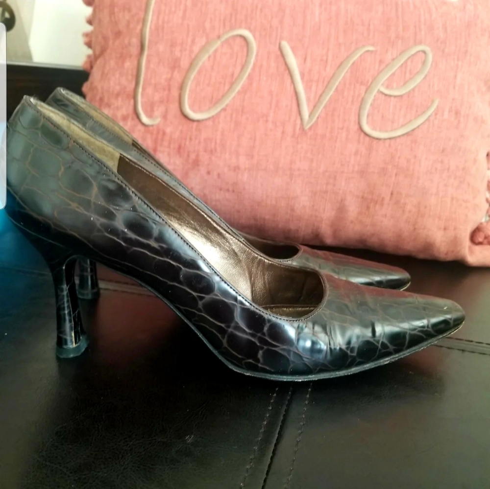 Stuart Weitzman Brown Pumps